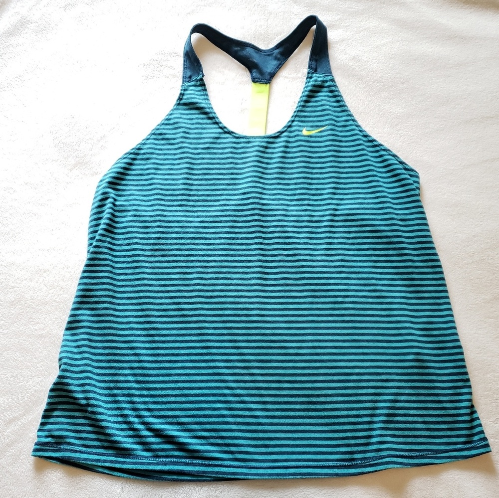 Nike tank Large